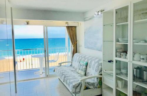 Platja d'Aro Apartment | Investingspain Studio beach paradise front sea views on the beach