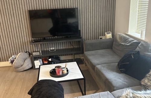 Bushey Apartment | Inviting 2-Bed Apartment in Bushey