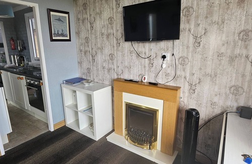 Mablethorpe and Sutton Ski Chalet | Inviting 2-Bed Chalet in Mablethorpe