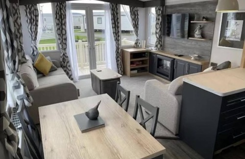 Seasalter Villa | Inviting 2-bed Holiday Home Located in Whitstable