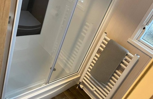 Seasalter Villa | Inviting 2-bed Holiday Home Located in Whitstable