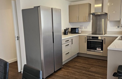 Wistaston House | Inviting 2-Bed House in Crewe