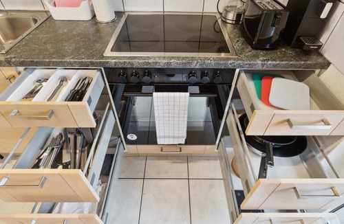 Center Apartment | Inviting 2-BR Apartment Living