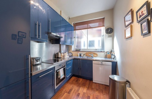 Frognal and Fitzjohns Apartment | Inviting 2BD Victorian Flat, Near Hampstead