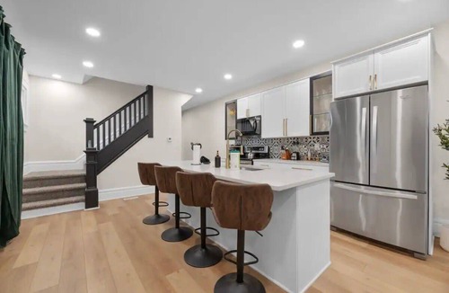 Glen Echo Apartment | Inviting 7 Bed Home with Hot Tub and Fire Pit