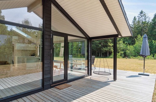 Hasle House | Inviting and bright summer house on Bornholm