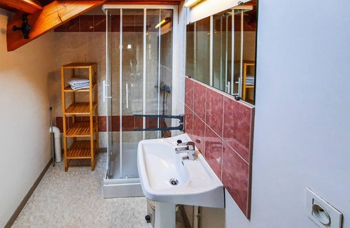 Le Vivier-sur-Mer Apartment | Inviting apartment directly on the sea.