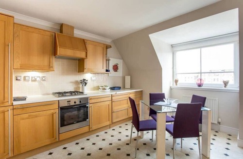 Bonnington Apartment | Inviting Apartment near Leith Walk