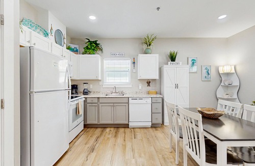 Fulton House | Inviting coastal home with shared pool and stocked pond