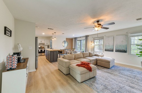 Fortson House | Inviting Columbus Home w/Deck: 7 Mi to Downtown!