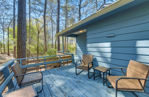 Fortson House | Inviting Columbus Home w/Deck: 7 Mi to Downtown!