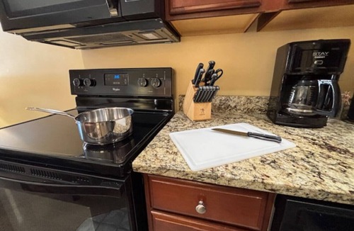 Francestown House | Inviting Condo w Hot Tub & Fireplace