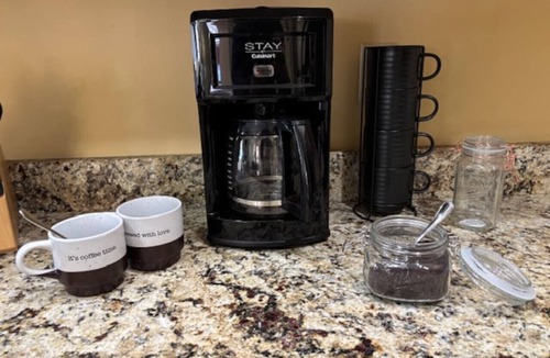 Francestown House | Inviting Condo w Hot Tub & Fireplace