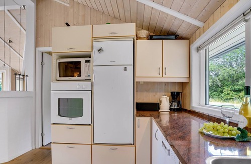 Vemb House | Inviting cottage with large indoor pool.