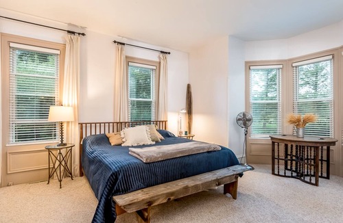 Fennville Other | Inviting farmhouse for your family getaway, minutes from beaches. Pet friendly!