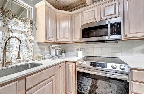Siloam Springs House | Inviting Hideaway Perfect for a Relaxing Escape in Siloam Springs, Arkansas