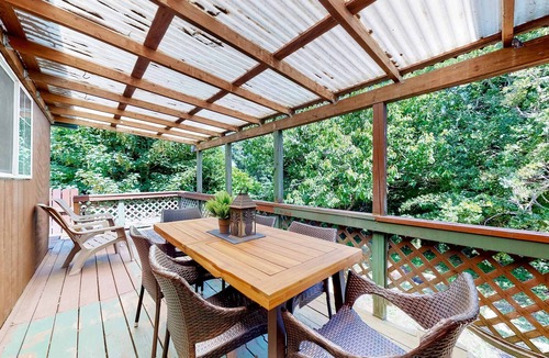 Warrenton House | Inviting home with full kitchen, patio, firepit, & W/D