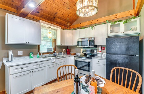 Peru Cabin | Inviting Peru Cabin w/Patio, Grill & River Access