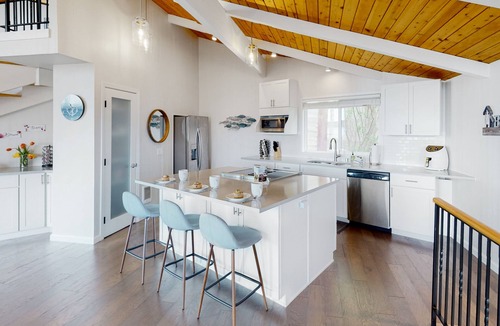 Camano Island House | Inviting pet-friendly waterfront home with firepit, pool table, grill, & W/D