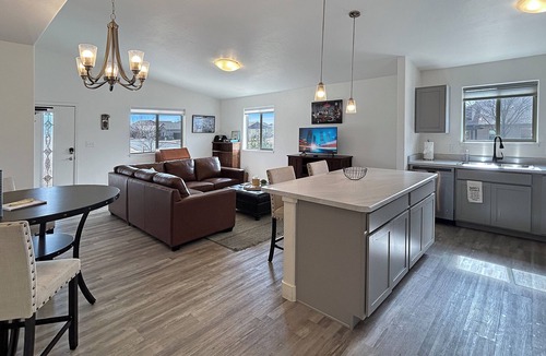 Fruita House | Inviting Pet-Friendly Home w/Dedicated Workspace