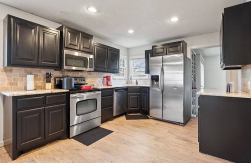 Tech Terrace House | Inviting Retreat – Ideal for Groups near TTU