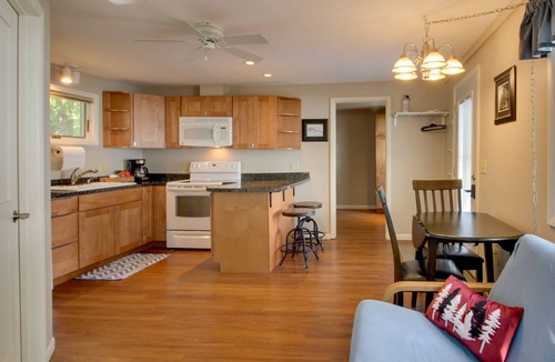 Watab Cabin | Inviting Rice Cabin w/ Fire Pit & Lake Access!