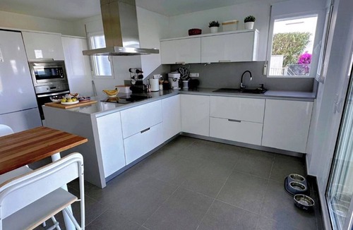 Pedreguer Villa | Inviting villa above Denia with views of the mountains and sea. Pets ❤️