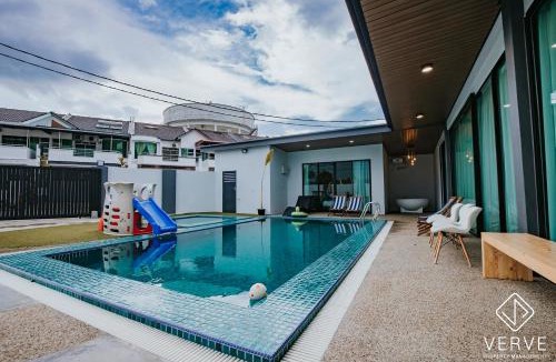 Ipoh Villa | Ipoh 55 Private Pool By Verve 26PAX