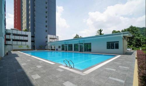 Hulu Kinta Apartment | Ipoh Modern Skyline & Mountain View Suite