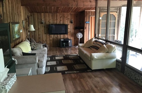 Lambton Shores House | Ipperwash Beach Cottage
