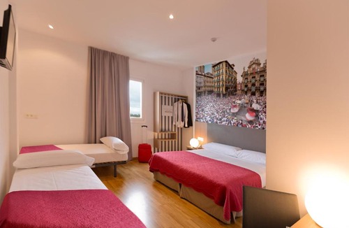 Ansoain House | IRAIPE Pamplona Hostal Auto Check-in