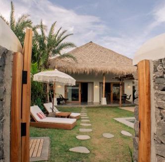 Sekongkang Villa | Irama Surf Villas - Private Pool Villas at Yoyos