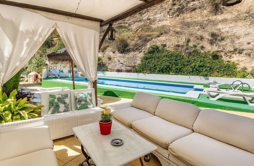 Montefrio Villa | Iratxe Montefrío by Ruralidays