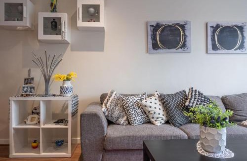 Somerton Park Villa | Irene's Seaside Villa