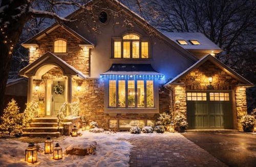 Markland Wood House | iResidence in Toronto - Unique Mansion - Fantastic Views with Breakfast