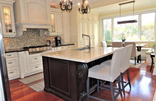 Markland Wood House | iResidence in Toronto - Unique Mansion - Fantastic Views with Breakfast