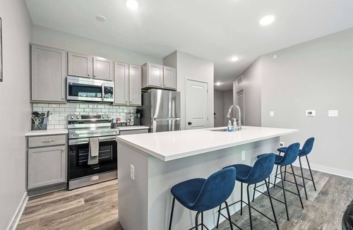 Whitestown Apartment | IRIE Living-Divine Kg 2Bd+Gym+Pool, BRAND New!