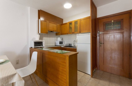 Playa de Gandia House | IRIS - Cozy flat with shared pool near the beach with Free Wifi