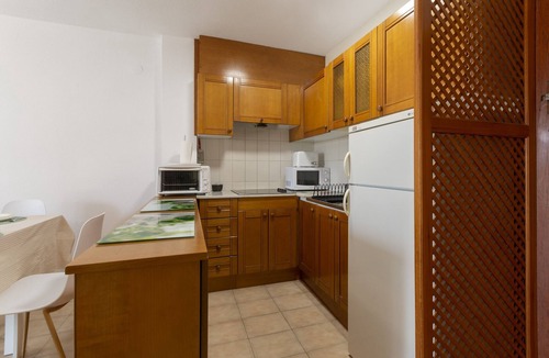 Playa de Gandia House | IRIS - Cozy flat with shared pool near the beach with Free Wifi