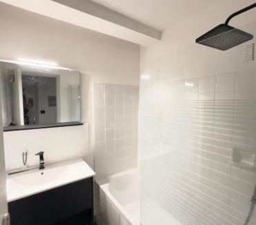 Graulhet House | Iris