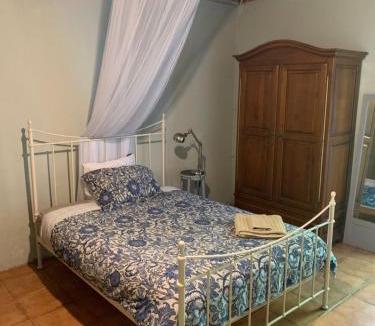 Gardonne Apartment | Iris Meadow Cottage