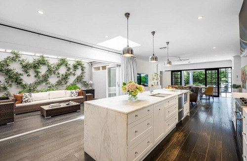 Norwood House | Iris @ Norwood - Luxe 4BR