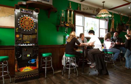 Fifth Ward Apartment | Irish American INN