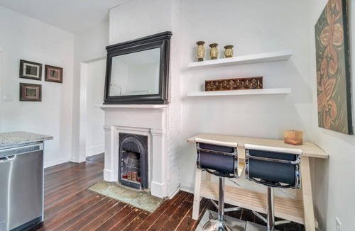 Irish Channel Apartment | Irish Channel Apt w/Balcony | Walk to Magazine St