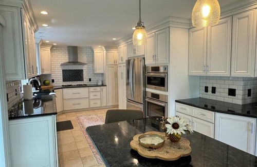 Granger House | Irish Family Villa! Close to ND!
