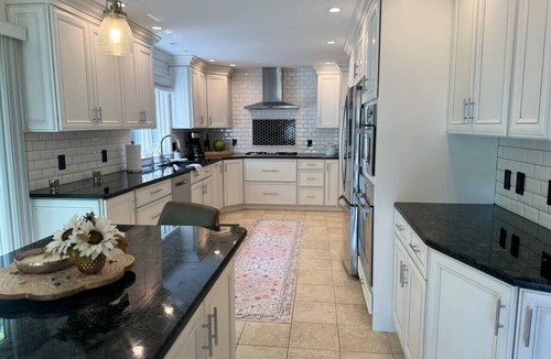 Granger House | Irish Family Villa! Close to ND!