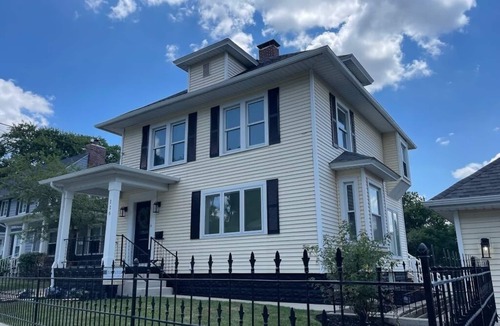 Harters Heights House | Irish River House - walk to ND!