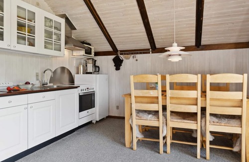 Bratten Strand House | "Irlin" - 600m from the sea by Interhome
