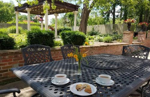 Blackwater Hotel | Iron Horse Hotel