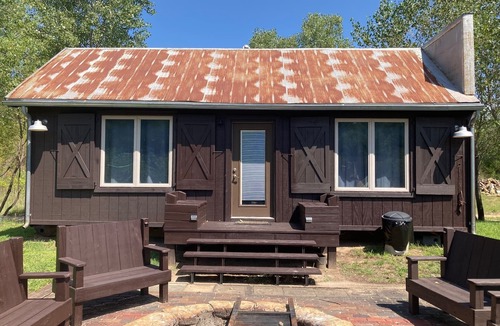 Harvey County Cabin | Iron Horse Lakes - remote getaway near Wichita, Newton and Hutchinson, KS